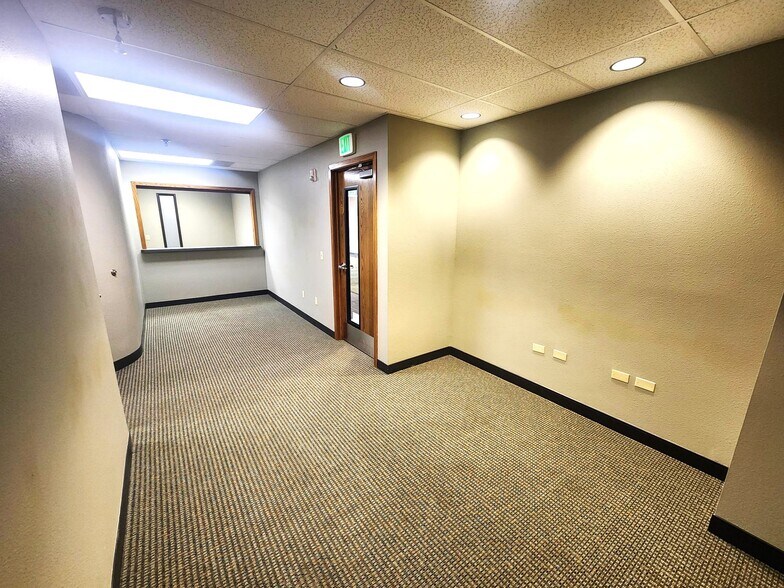 More Photos Of 899 US Hwy 287, Broomfield Medical For Sale