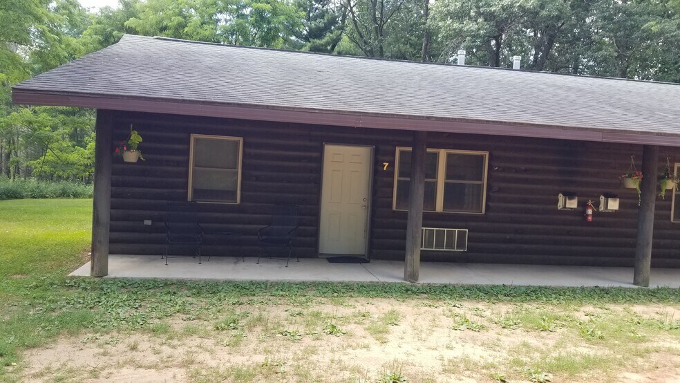 N6187 County Road G, Mauston, WI 53948 Hotel For Sale