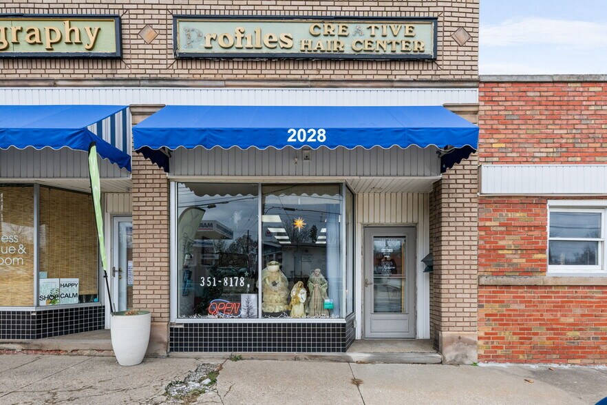 More Photos Of 2024-2032 W Schaaf Rd, Cleveland General Retail For Sale