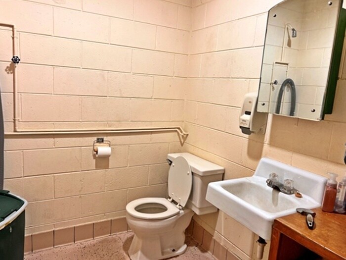 More Photos Of 503 E Elm Dr, Loyal Freestanding For Sale