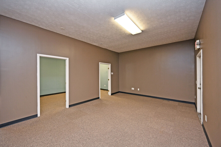 More Photos Of 9101 N Dixie Dr, Dayton Storefront Retail Office For Sale