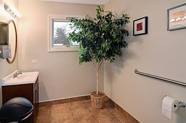 More Photos Of 103 E Ogden Ave, Clarendon Hills Office For Sale