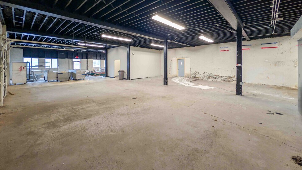More Photos Of 301 W Water St, Sandusky Restaurant For Sale