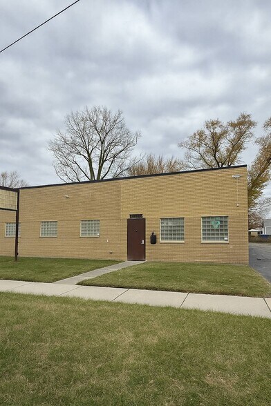 More Photos Of 25916 W 7 Mile Rd, Redford Township Manufacturing For Sale