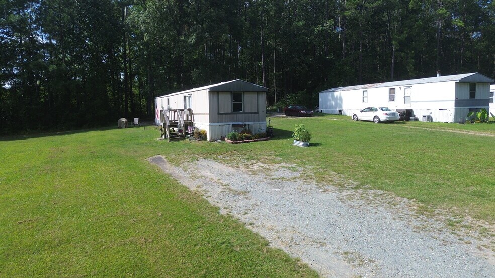 More Photos Of 100 Wild Forest Ln, Sanford Manufactured Housing Mobile Home Park For Sale