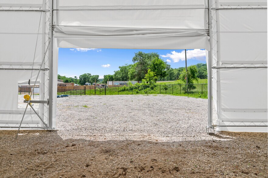 More Photos Of 303 Obrien Rd, Jane Unknown For Lease