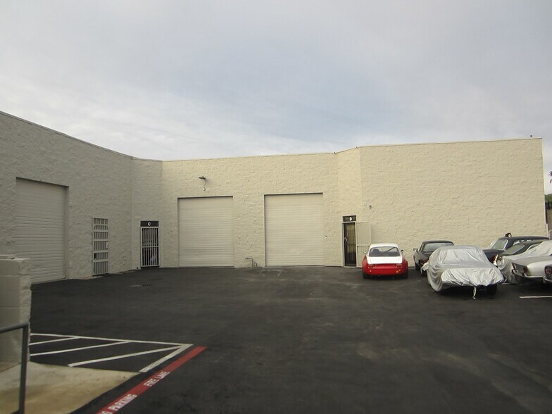 More Photos Of 10115 Canoga Ave, Chatsworth Warehouse For Lease