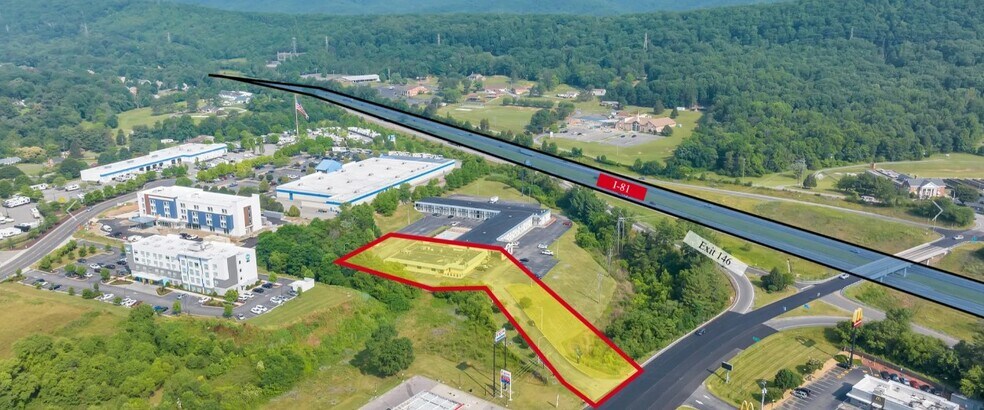 Primary Photo Of 8118 Plantation Rd, Roanoke Restaurant For Lease