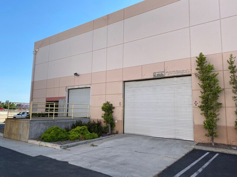 More Photos Of 32701-32707 Calle Perfecto, San Juan Capistrano Warehouse For Lease