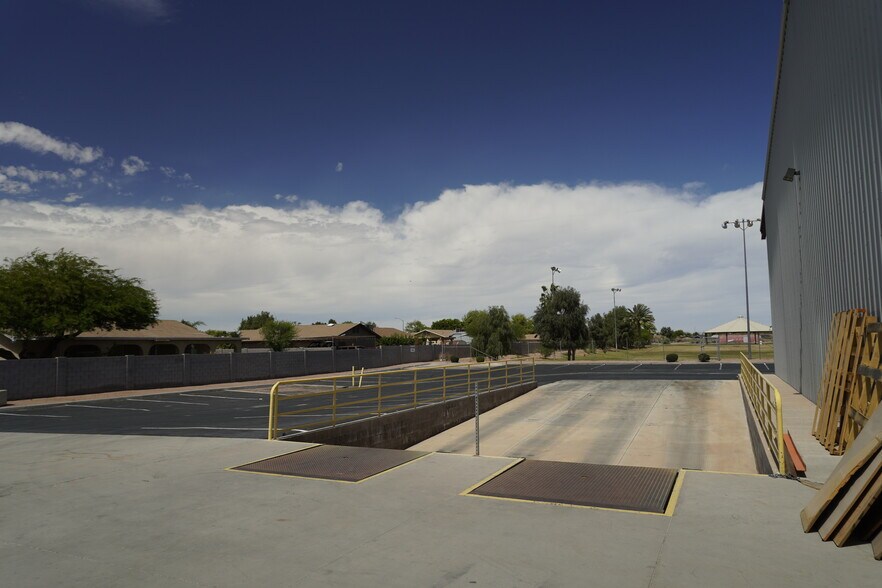 More Photos Of 3052 S Avenue B, Yuma Showroom For Lease