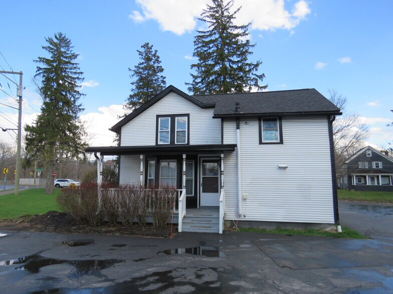 More Photos Of 158 Quaker Rd, East Aurora Coworking Space