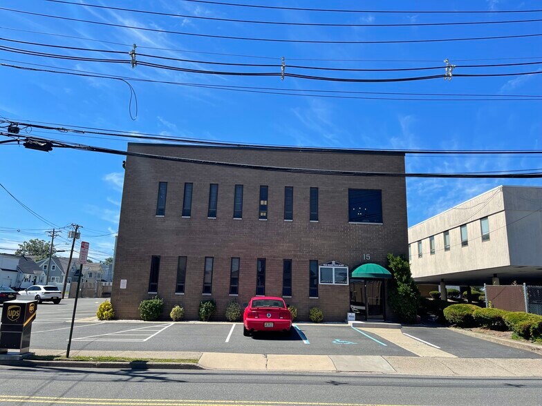 More Photos Of 15 N 5th St, Saddle Brook Office For Lease