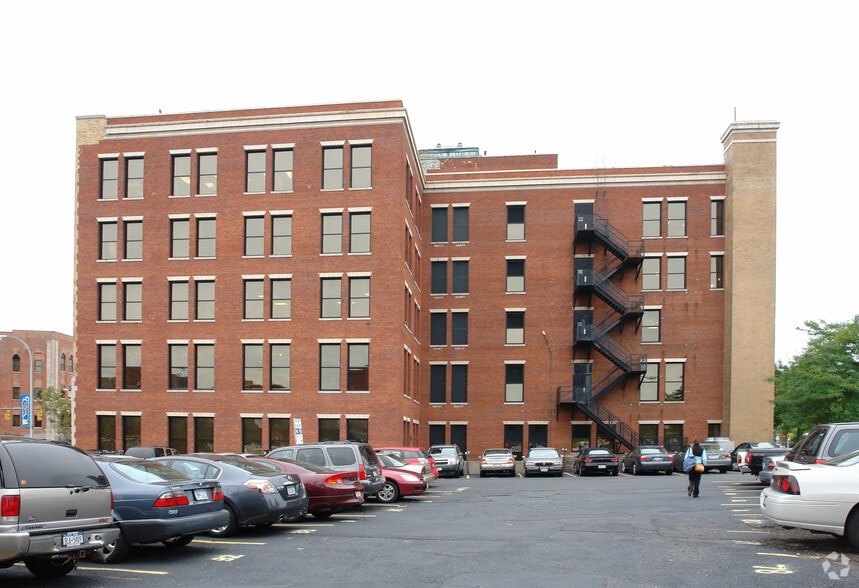 More Photos Of 155 W Main St, Rochester Office For Lease