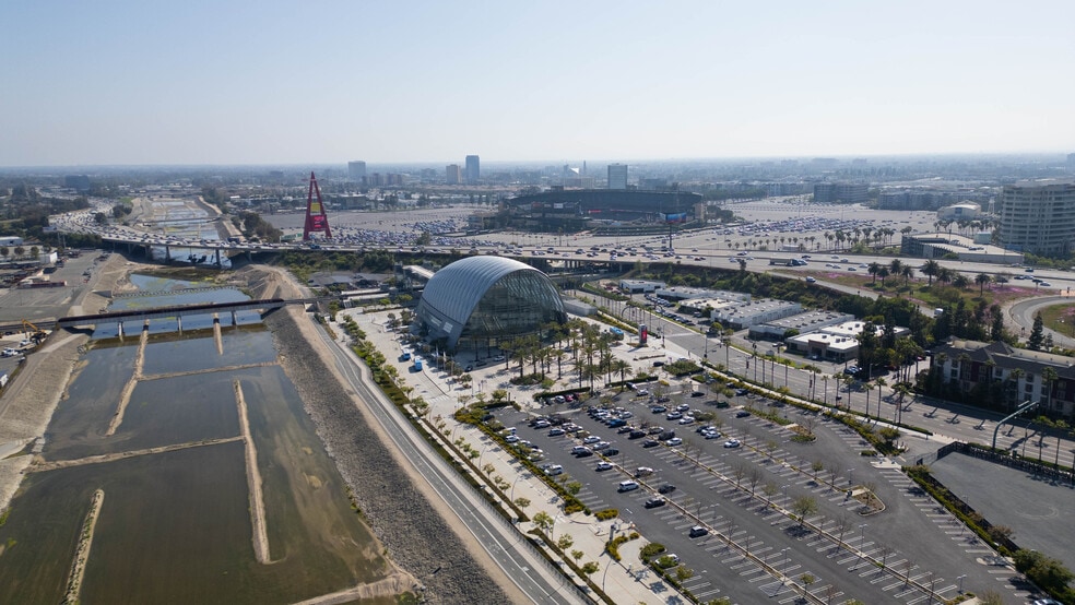 More Photos Of 1855 W Katella Ave, Orange Office Residential For Lease