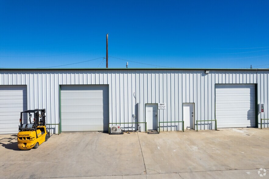 More Photos Of 2617 W Blue Mound Rd, Haslet Warehouse For Lease