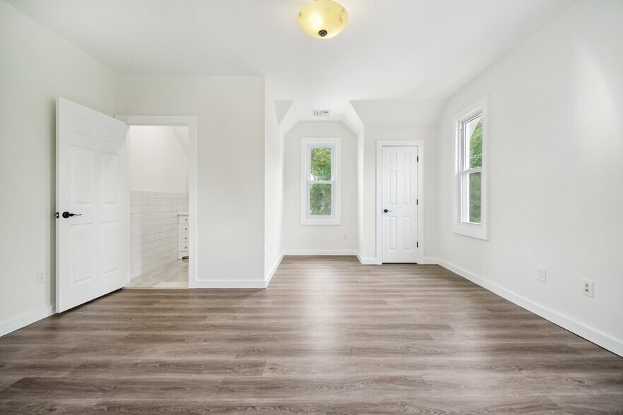 More Photos Of 534 Durie Ave, Closter General Retail For Lease