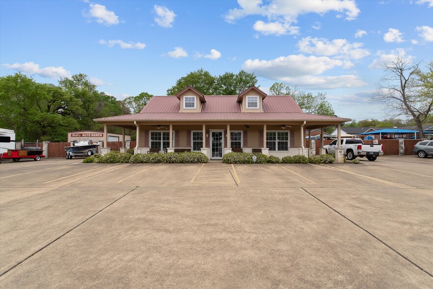 Primary Photo Of 1410 S 1st St, Lufkin Office For Sale