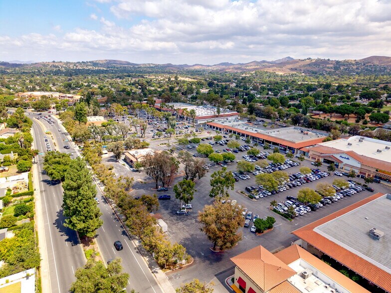 More Photos Of 1300-1530 N Moorpark Rd, Thousand Oaks Unknown For Lease