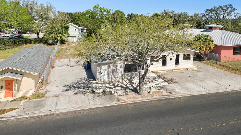 More Photos Of 648 S Commerce Ave, Sebring Freestanding For Sale