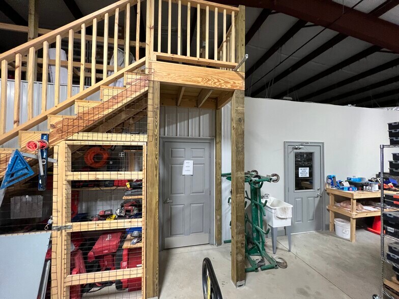 More Photos Of 321 Marble Mill Rd NW, Marietta Coworking Space