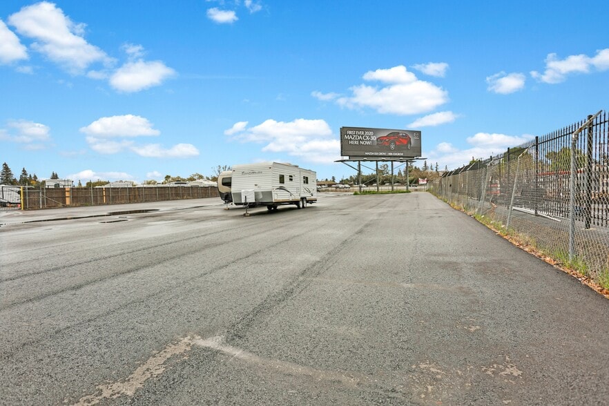 More Photos Of 5650 66th Ave, Sacramento Self Storage For Sale