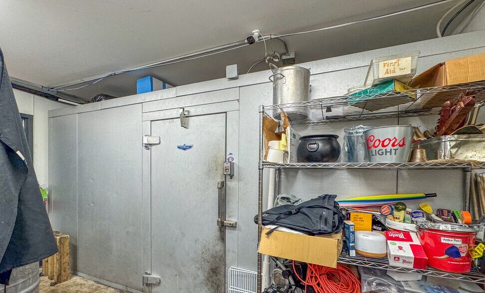 More Photos Of 1211 W Hickory St, Denton Bar For Lease