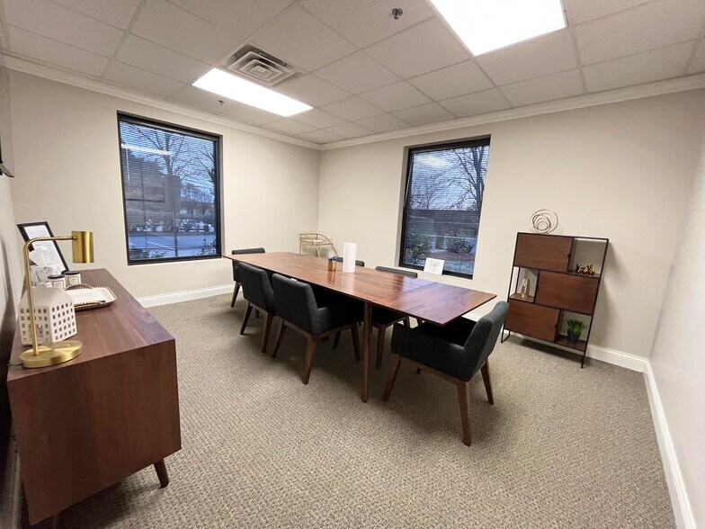 More Photos Of 7112 Crossroads Blvd, Brentwood Office For Lease