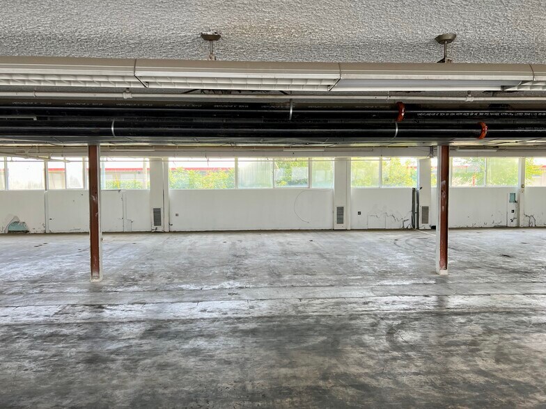 More Photos Of 7820 Reading Rd, Cincinnati Warehouse For Lease