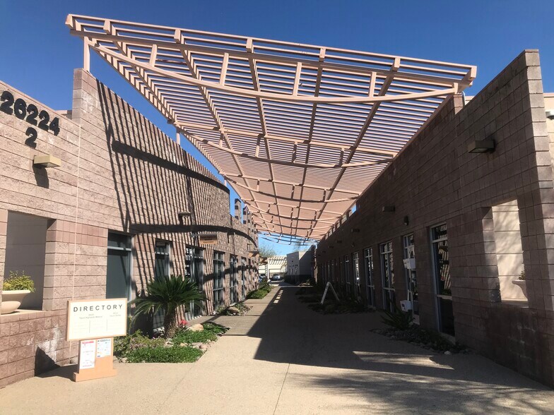 More Photos Of 26224 N Tatum Blvd, Phoenix Medical For Lease