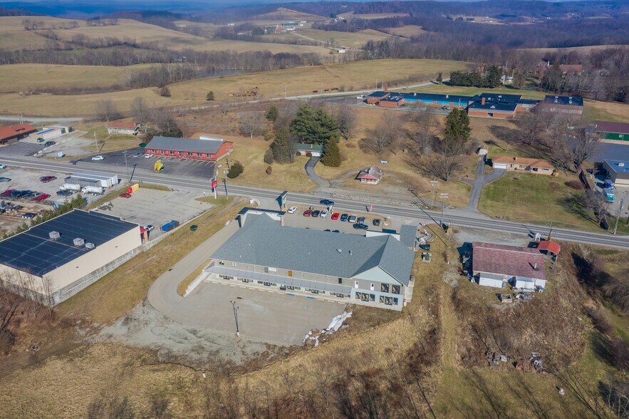 More Photos Of 3846 State Route 31, Donegal Freestanding For Lease