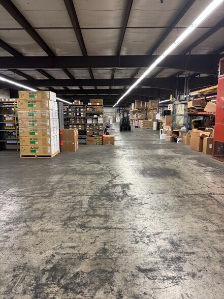 More Photos Of 22 Verti Dr, Winslow Warehouse For Sale