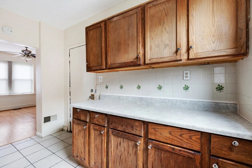 More Photos Of 8100 S May St, Chicago Apartments For Sale