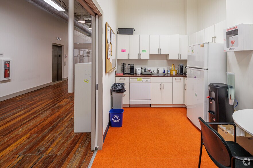 More Photos Of 307 W Baltimore St, Baltimore Loft Creative Space For Lease