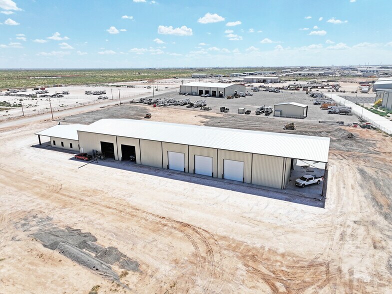 More Photos Of 12316 County Road 137, Odessa Warehouse For Lease