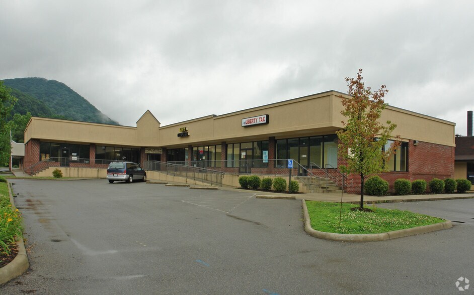 Primary Photo Of 2173 Bennington St, Roanoke Unknown For Lease