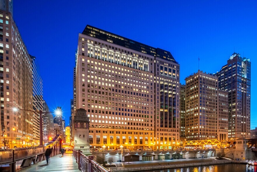 More Photos Of 222 N LaSalle St, Chicago Office For Sale