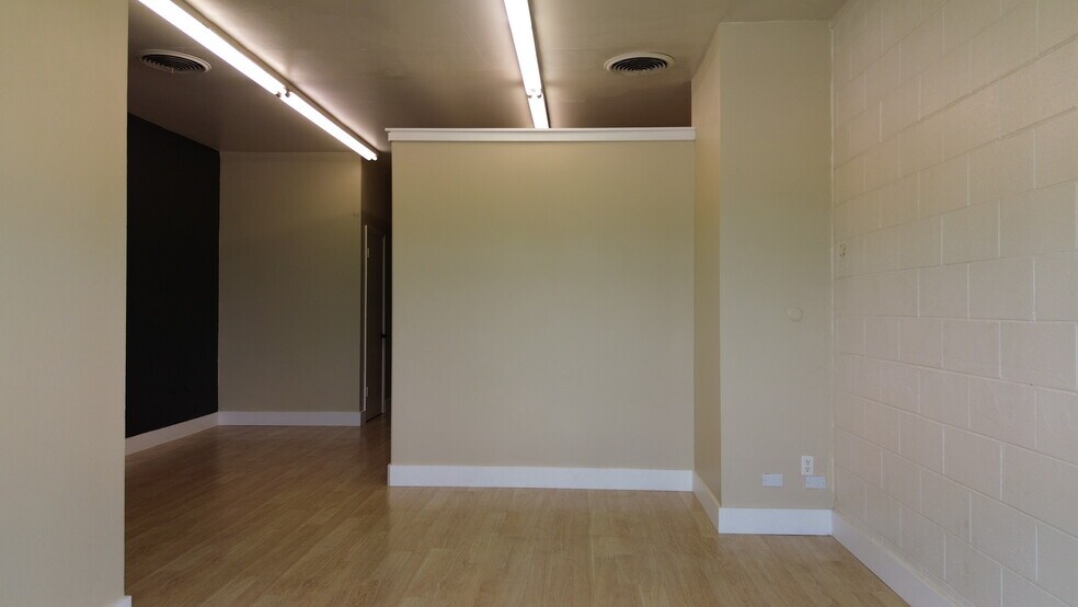 More Photos Of 2358-2368 Lincoln St, Oroville Office For Lease