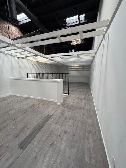 More Photos Of 104 S Avenue 58, Los Angeles Storefront Retail Office For Lease