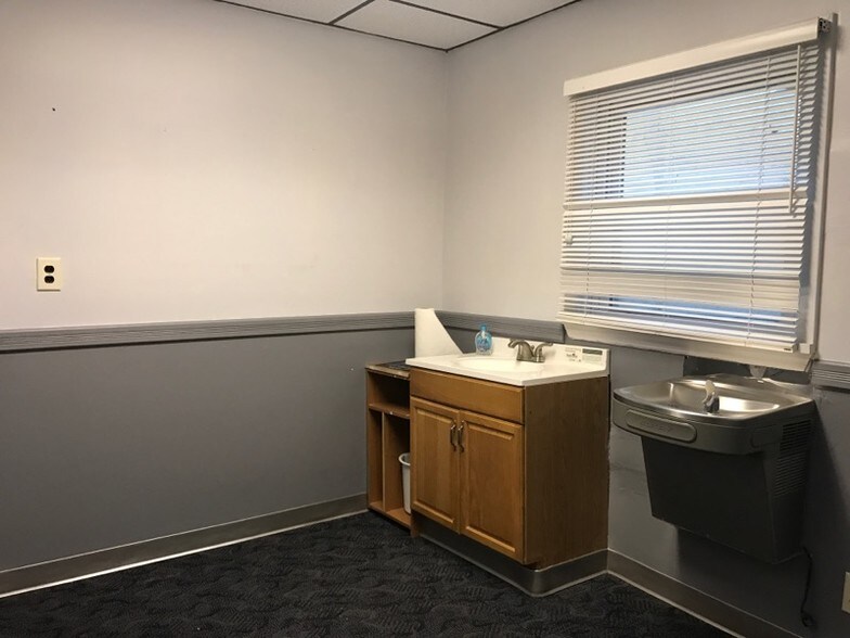 More Photos Of 68-72 Main St, Woodbridge Storefront Retail Residential For Sale