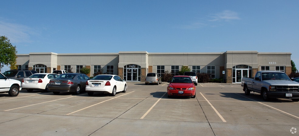 More Photos Of 4622-4626 Progress Dr, Davenport Medical For Sale