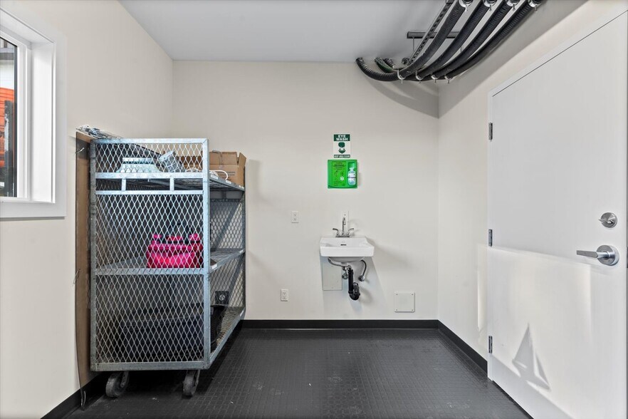 More Photos Of 28989 Marsh Mccormick Rd, Abbotsford Land For Lease