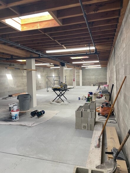 More Photos Of 640 Cypress Ave, Hermosa Beach Warehouse For Lease