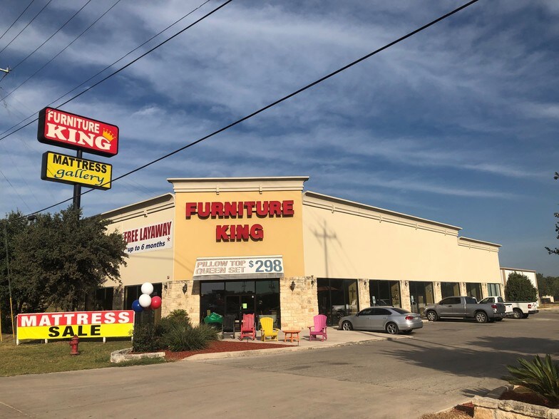 More Photos Of 15273 Interstate 35 N, Selma Freestanding For Lease