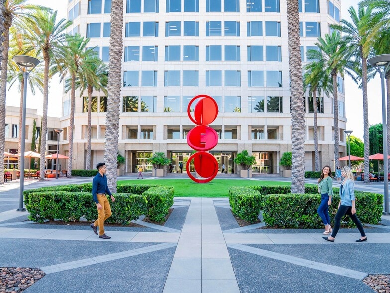 More Photos Of 100 Spectrum Center Dr, Irvine Office For Lease
