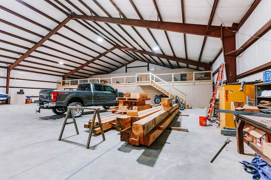 More Photos Of 4900 Highway 98 E, Comer Warehouse For Sale