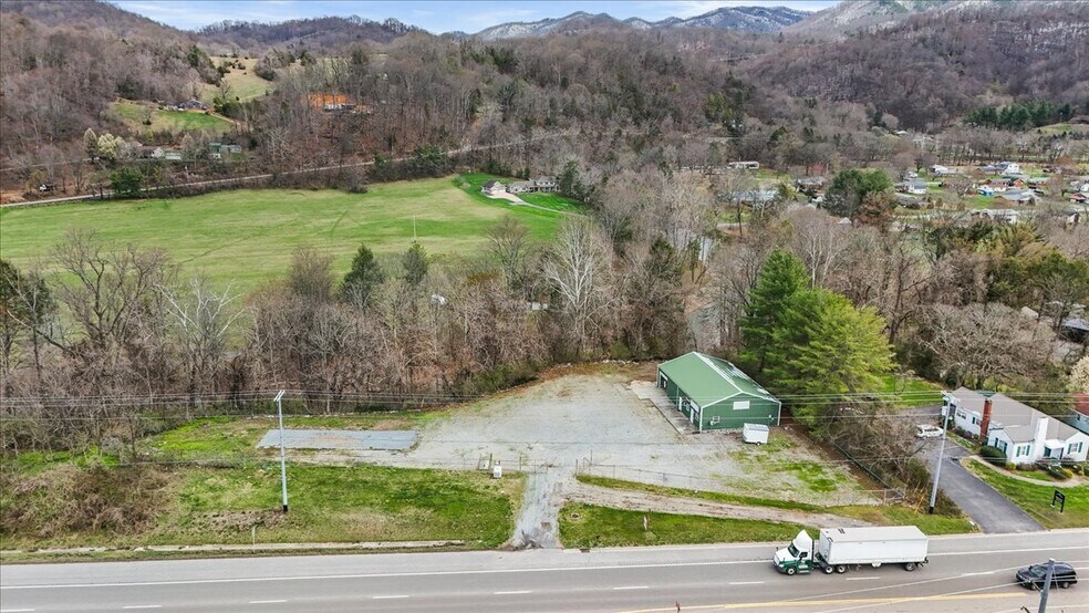 More Photos Of 3861 Highway 19 E, Elizabethton Office For Sale