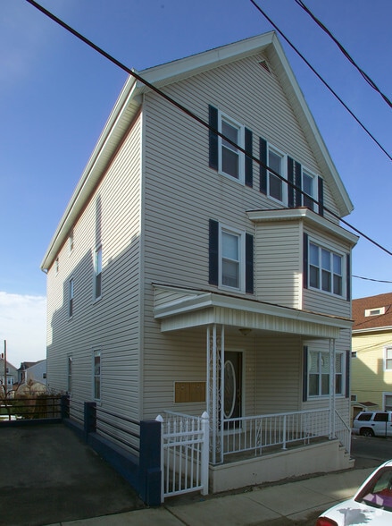 More Photos Of 141 Hunter St, Fall River Apartments For Sale