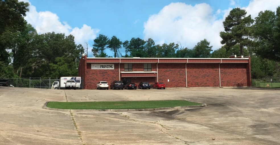 Primary Photo Of 2640 Youree Dr, Shreveport Warehouse For Sale