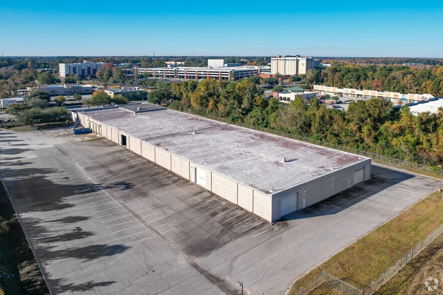 More Photos Of 5056 International Blvd, North Charleston Warehouse For Lease