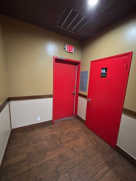 More Photos Of U.S. Highway 395, Bishop Unknown For Lease